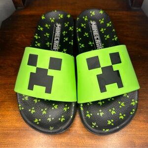 Minecraft Big Kids Slides/ Sandals Lime Green And Black Size 12-13
